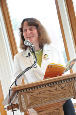 April Ossmann Speaking at Washington College